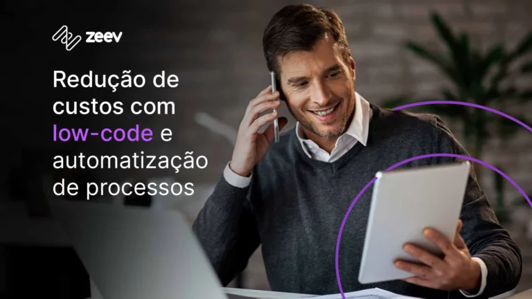 Homem no escritório praticando Redução de custos com low code