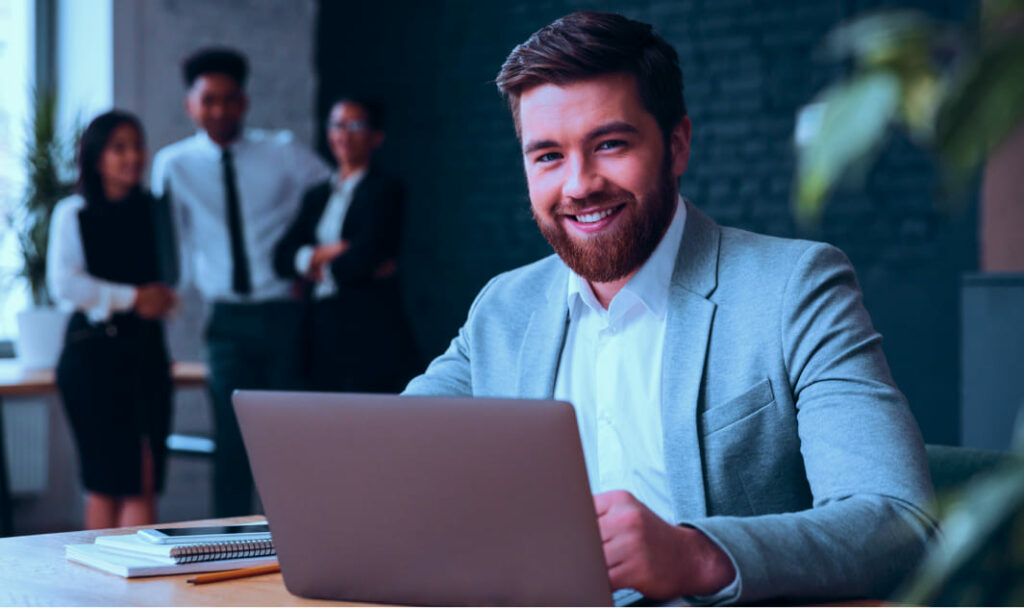 Como as empresas parceiros podem trabalhar na Zeev - Finder