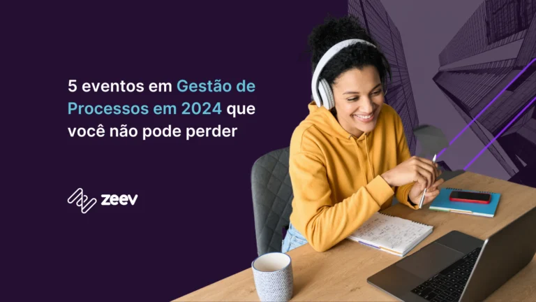 Mulher negra com blusa amarela, sorrindo em frente ao computador, enquanto participar eventos de gestão de processos, com caderno e caneca, apoiados na mesa. Na imagem, está escrito 7 eventos em Gestão de Processos em 2024 que você não pode perder.